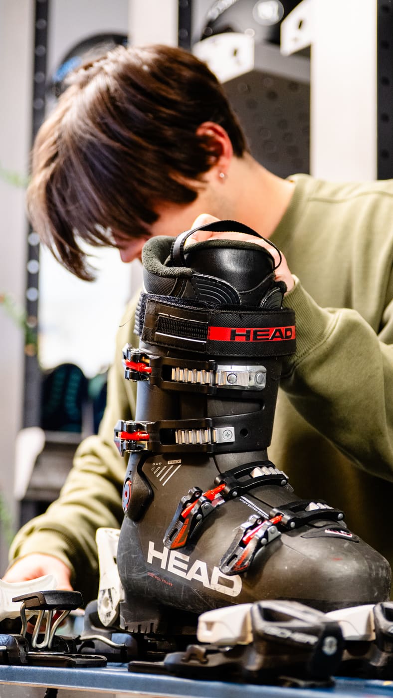 Réglage d'une chaussure de ski Head
